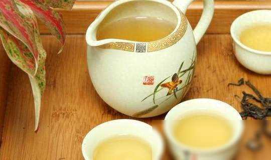 茶叶别傻傻的存放在冰箱里？教你1笨方法，茶叶放再久都不变质